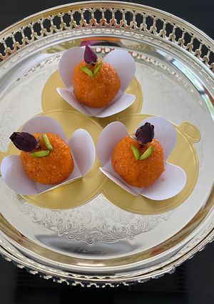 A picture of Motichoor ladoo.