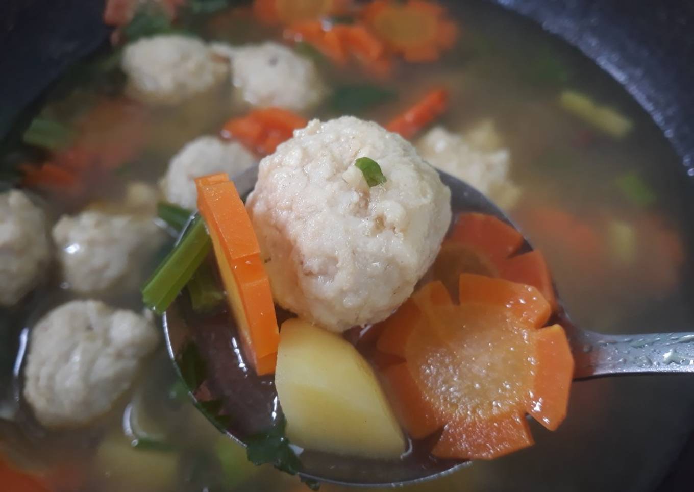 Sup bakso ayam ala mimi Shidqya