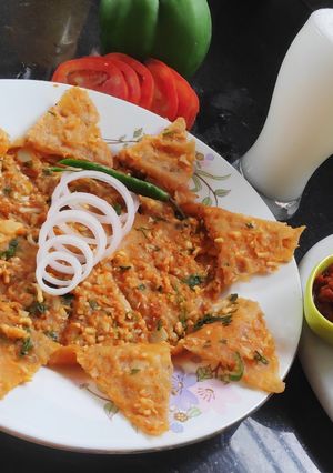 व्हेज पराठा फ्राई (Veg paratha fry recipe in Hindi) रेसिपी मुख्य फोटो