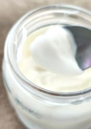 Una foto de Yogurt casero light de vainilla en yogurtera