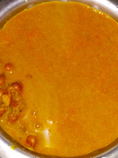 மட்டன், கருப்பு கொண்டைக்கடலை புளிக்குழம்பு செய்முறை முக்கிய புகைப்படம்