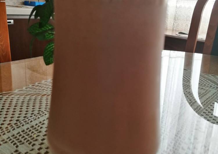 Recipe of Favorite Chocolate Milkshake with plazma 🍹🍦