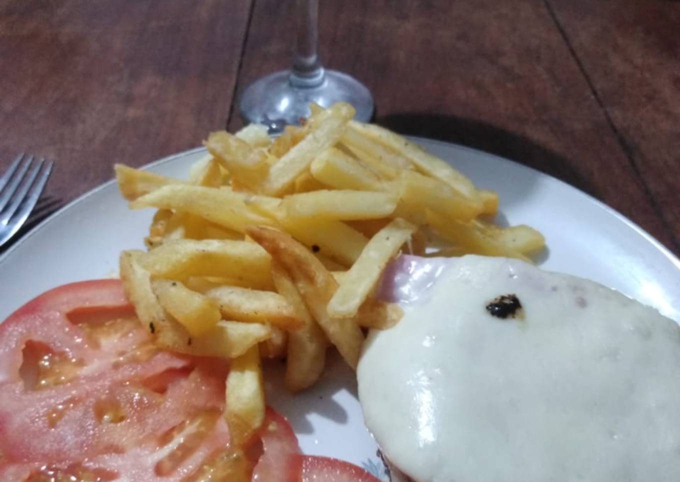 Hamburguesa acompañada