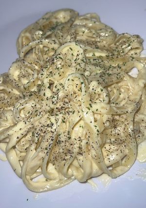 A picture of Fettuccine Alfredo.