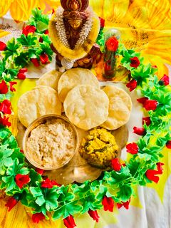 ময়দার লুচি ( Maidar Luchi recipe in Bengali) রেসিপির প্রধান ছবি
