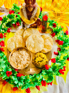 ময়দার লুচি ( Maidar Luchi recipe in Bengali) রেসিপির প্রধান ছবি