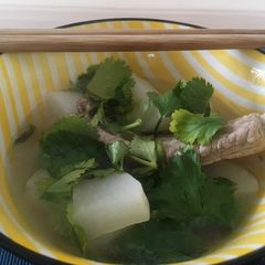 Pork rib radish soup with coriander 🌿 A picture of Pork rib radish soup with coriander 🌿.