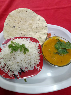 દાળ ફ્રાય અને જીરા રાઈસ રેસીપી મુખ્ય ફોટો