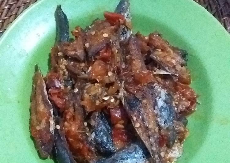 Bumbu mengolah Ikan Pindang Bumbu Sambal Lezat