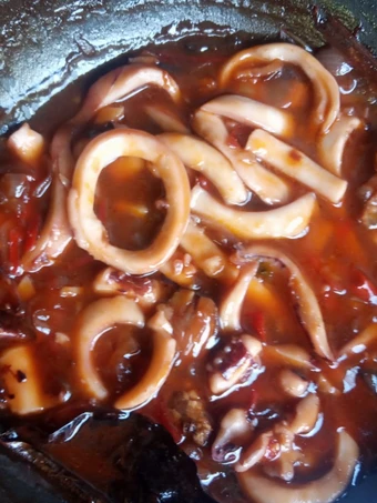 Langkah Mudah untuk Membuat Resep 105. Cumi saos tiram pedas manis yang Sempurna Anti Ribet, Sempurna