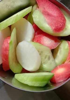 A picture of Salad.
