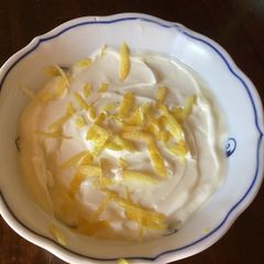 A picture of California Farm Whipped Dairy Lemon Ice Cream.