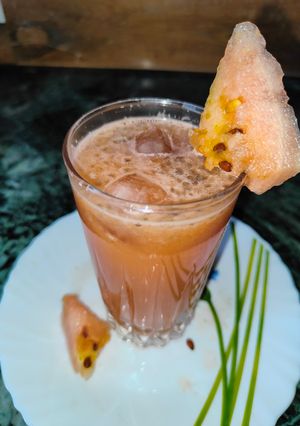वाटरमिलन जूस (Watermelon juice recipe in hindi) रेसिपी मुख्य फोटो