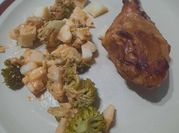 Una foto de pollo con palmitos