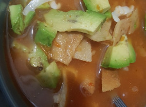 Una foto de Sopa Azteca o de Tortilla