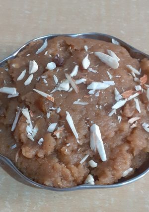 A picture of Jaggery Halwa.