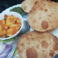 A picture of Alur Puri.