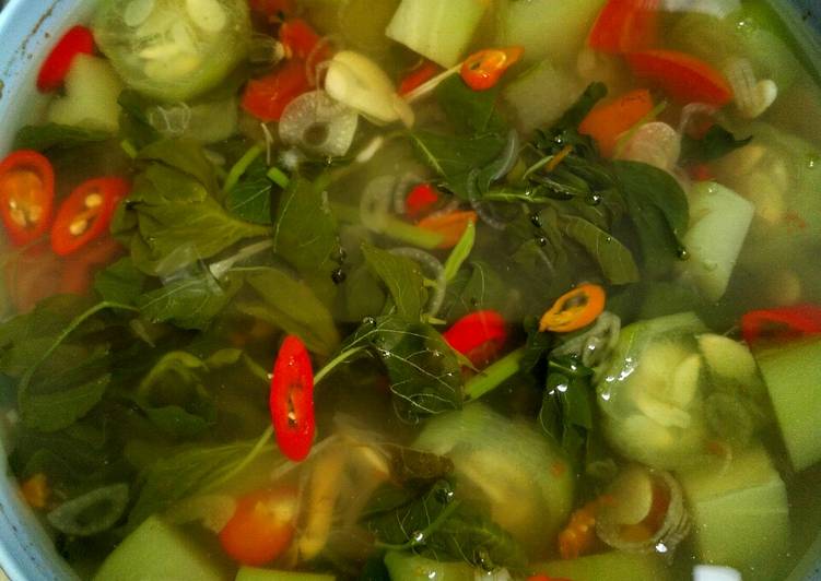 Cara termudah untuk Musim Panas saat makan malamSayur bayam bening