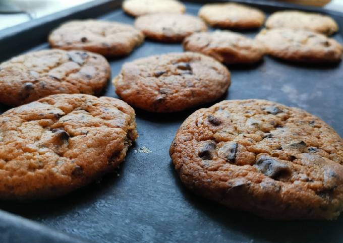 Chewy chocolate chip cookies