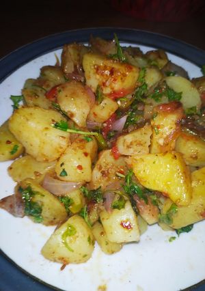 A picture of Aloo chat.