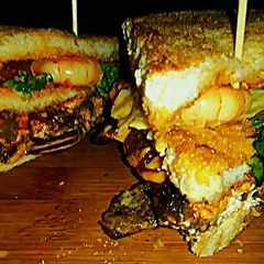 A picture of Tex's Philly-Style Surf & Turf 'Club' 🐄🧀🍤🍲🍞🇺🇸.
