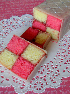 A picture of Traditional Battenberg Cake.