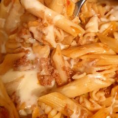 A picture of Cheesy penne pasta.