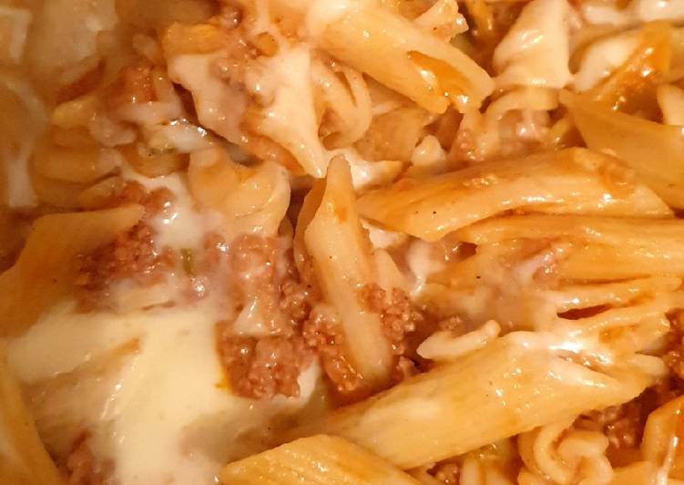 Cheesy penne pasta