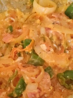 Una foto de Verduras con huevo y queso, fáciles y rápidas ❤️
