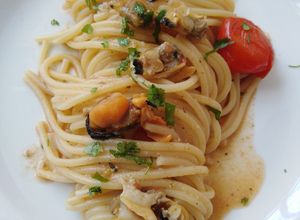 Foto di Spaghetti cozze e lupini di mare