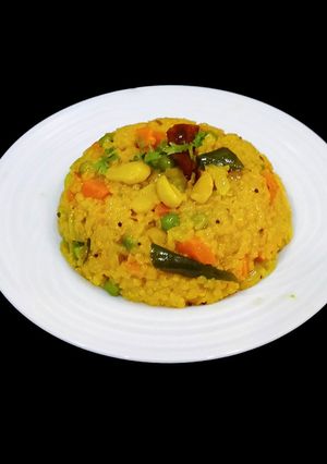 A picture of Broken Wheat Upma.