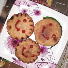 A picture of Tuvar Shegaon kachori.
