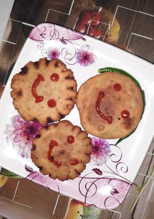 A picture of Tuvar Shegaon kachori.