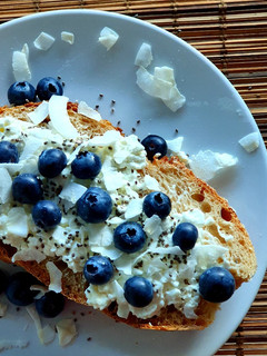 A picture of Blueberries toast 💜.