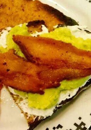 Foto de Torrada com abacate e bacon