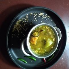 A picture of Mung dal with bitter gourd.
