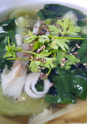 Hình của món Canh mồng tơi mướp bào ngư chay.