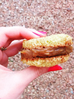 Una foto de Alfajores de coco