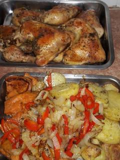 Una foto de Muslo pollo con Boniato y Papas al Horno