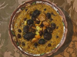 Foto di Minestra di ceci neri funghi pioppini e castagne