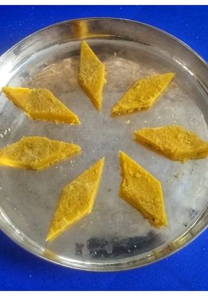 மைசூர் பாக் (Mysore pak recipe in tamil) செய்முறை முக்கிய புகைப்படம்