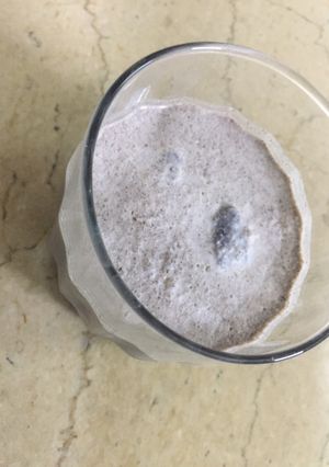 A picture of Yummy Oreo shake.
