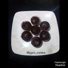 A picture of Moist chocolate cupcakes.
