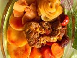 تاس کباب گوشت و سبزیجات