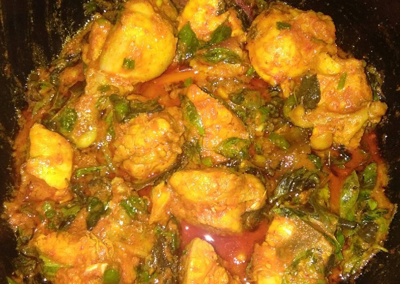 Ayam ek pedas dengan basil