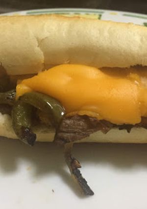 Una foto de Philly Steak Sándwich
