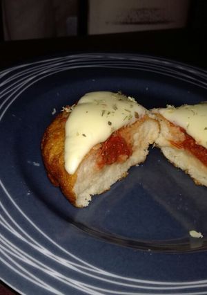 Una foto de Pizzetas fritas