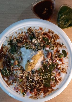A picture of Pakoda chaat.