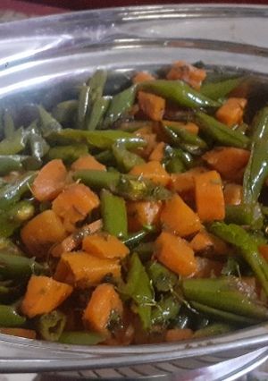 A picture of Carrot and beans subzi.