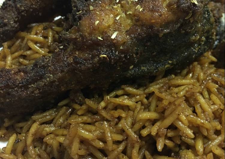 سمك قاروص مقلي مع رز👌🏻😋